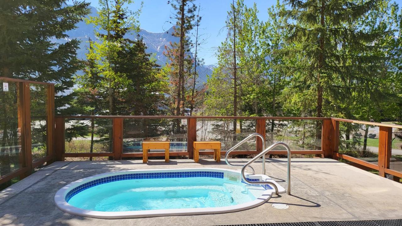⭐️ Luxury Mountain View Studio In Canmore ⭐️ 外观 照片